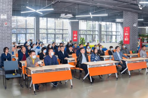 國家級孵化器主任齊聚高新創(chuàng)業(yè)園 共商創(chuàng)業(yè)孵化服務(wù)新篇章